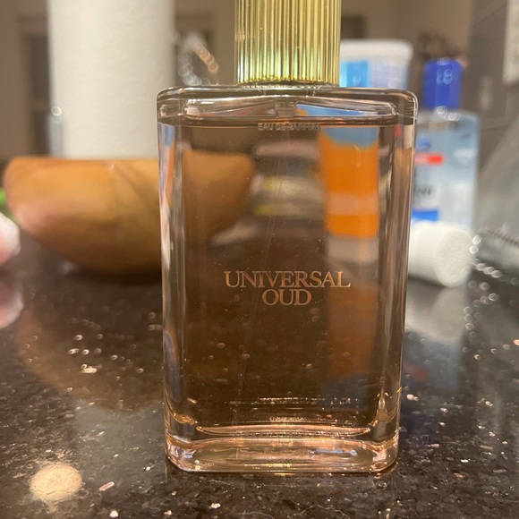 ❣️SOLD❣️ ON ANOTHER PLATFORMUNIVERSAL OUD - Picture 2 of 2